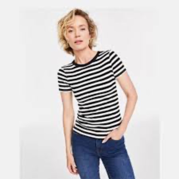 Vince Striped Tee Size Med Like New - Picture 1 of 3